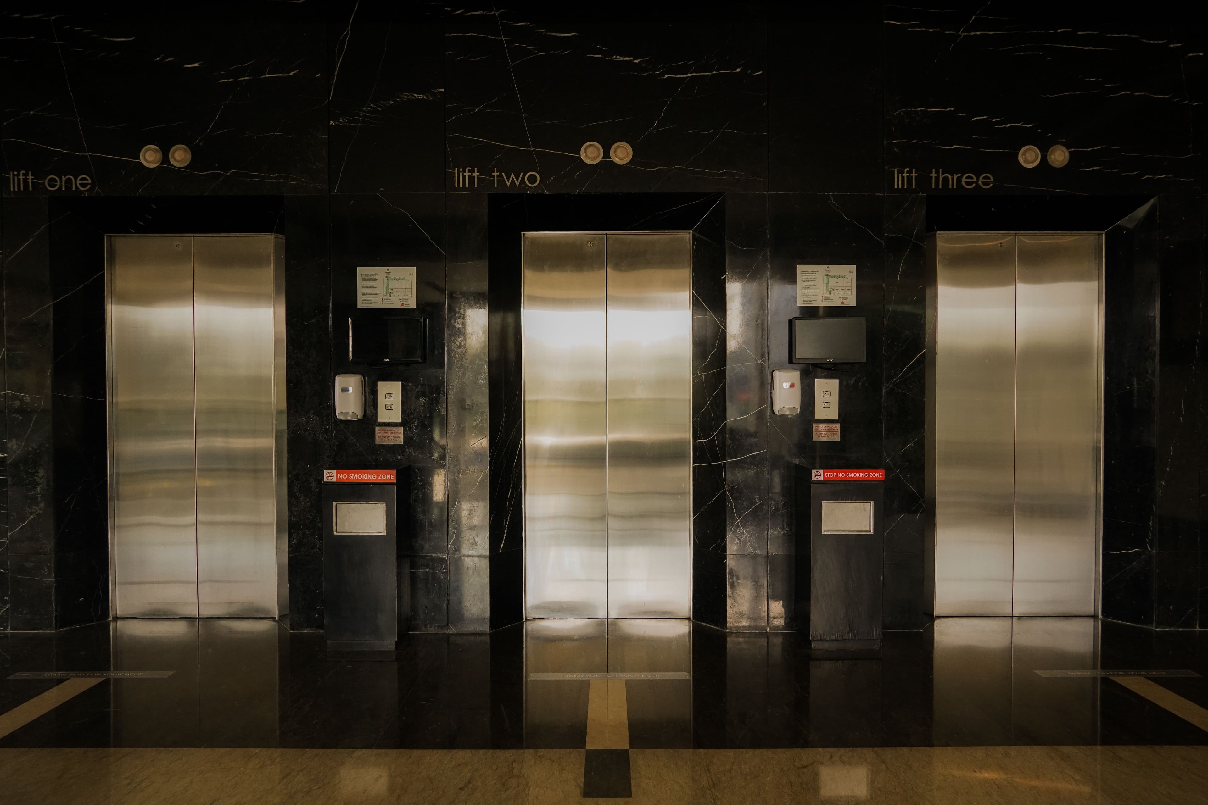 NEOM Lifts - Urban Mobility Solutions