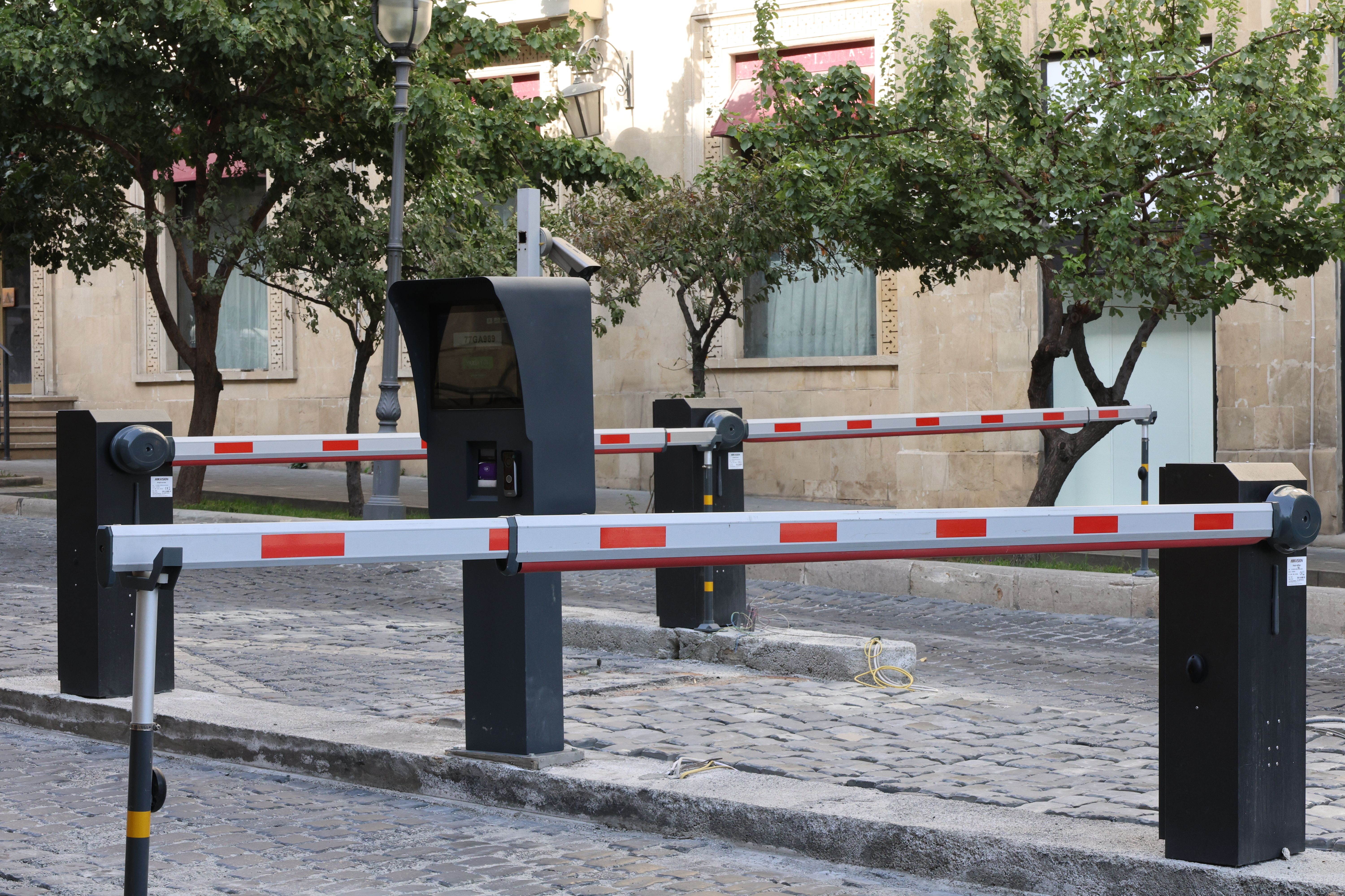 Hydraulic Bollards